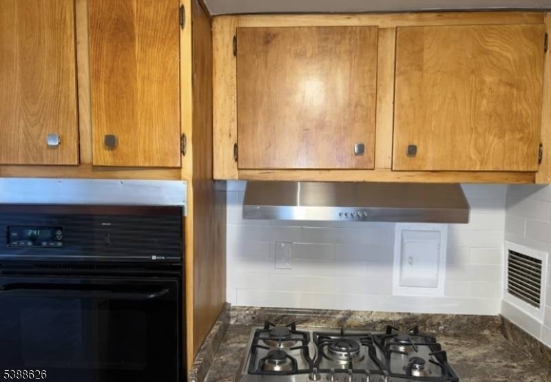 East Orange City, NJ 07017,276 Prospect St #9E