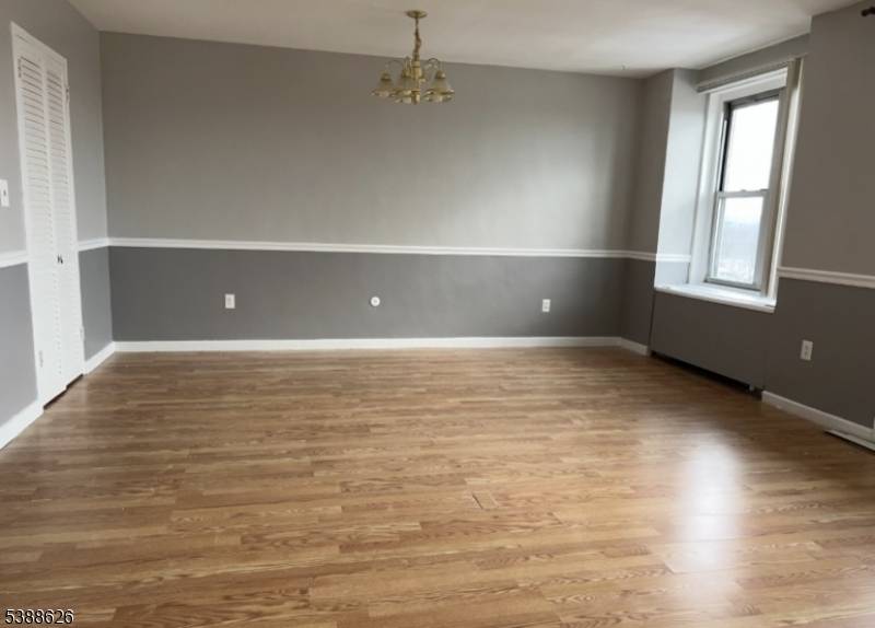 East Orange City, NJ 07017,276 Prospect St #9E