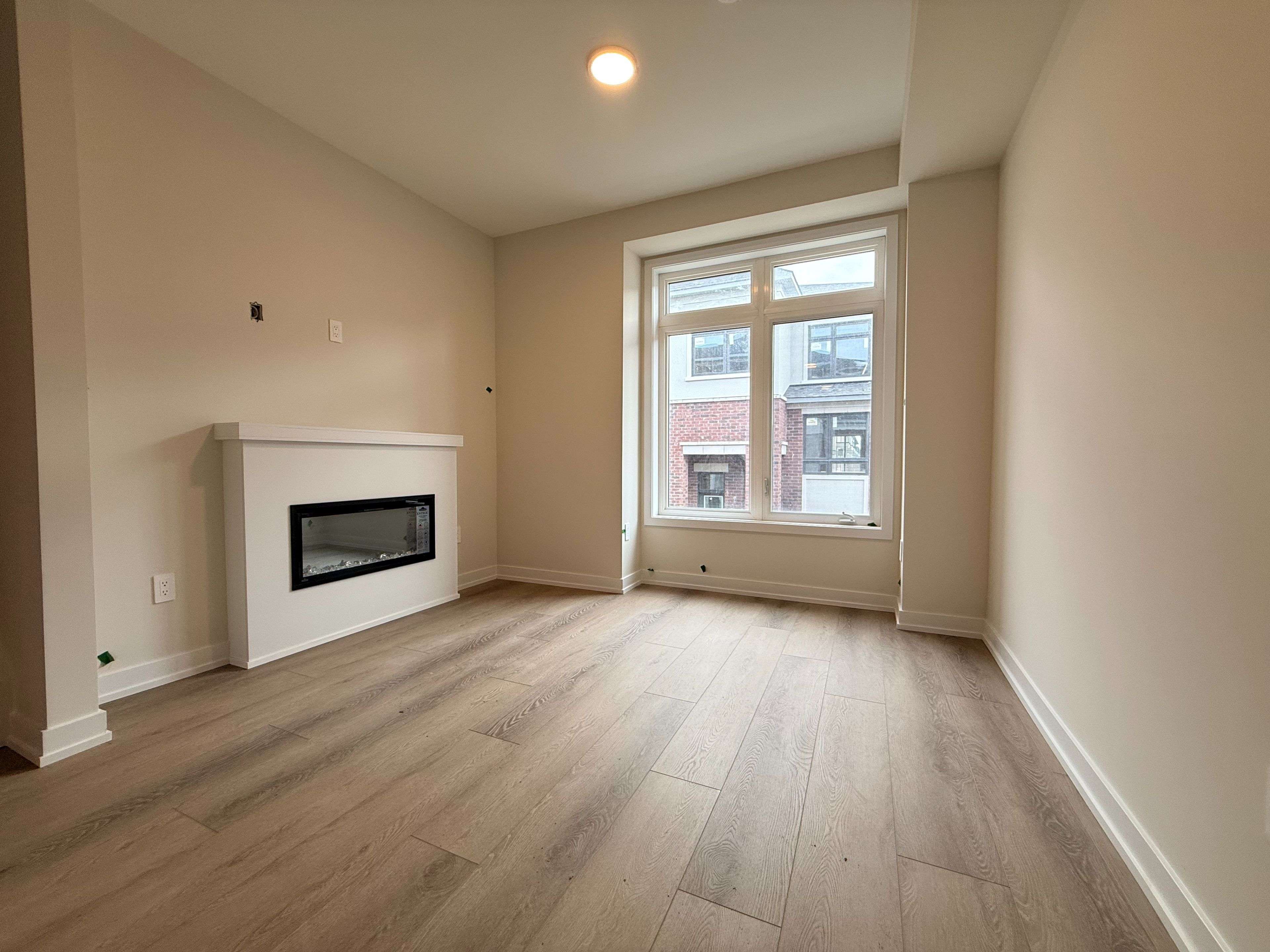 Richmond Hill, ON L4B 0J4,11 Agnes LN