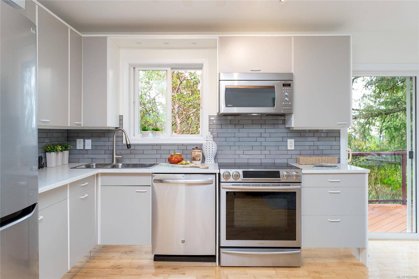 Highlands, BC V9E 1C8,3715 Munn Rd