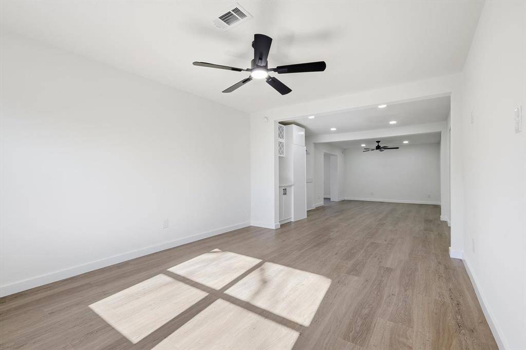 Dallas, TX 75241,6439 Lazy River Drive