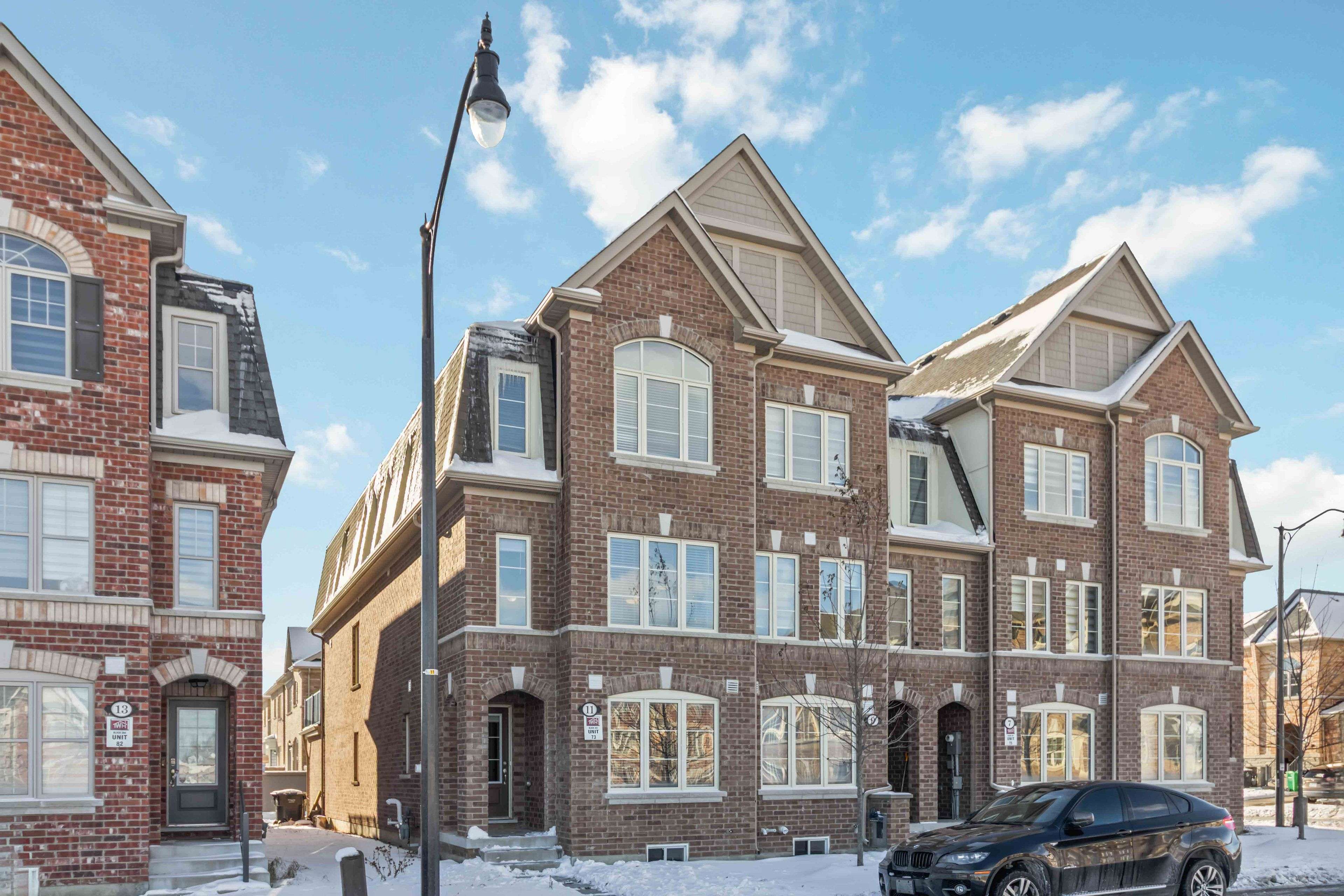 Brampton, ON L7A 4Z7,11 Finegan CIR