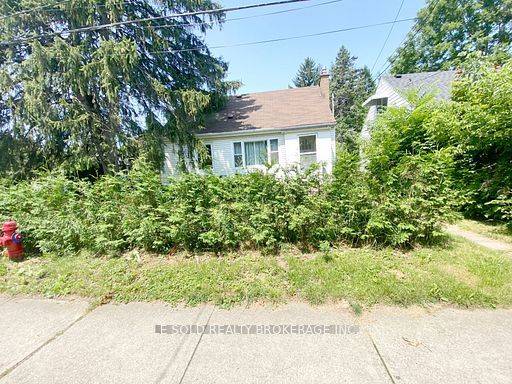 Hamilton, ON L8S 3A2,112 Leland ST #1st Floor Room