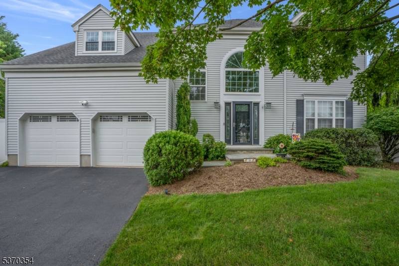 Raritan Boro, NJ 08869,9 Robin Ct