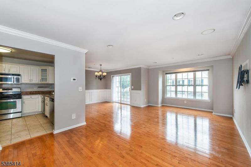 Pompton Lakes Boro, NJ 07442,154 Mountainside Dr