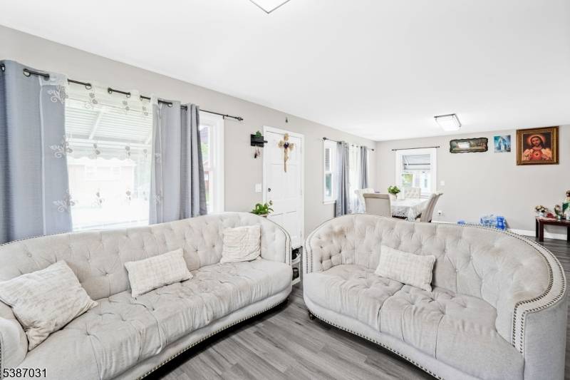 East Orange City, NJ 07018,375 Amherst St