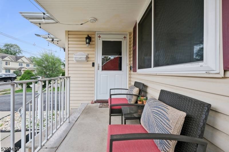 Woodbridge Twp., NJ 07095,657 Barron Ave