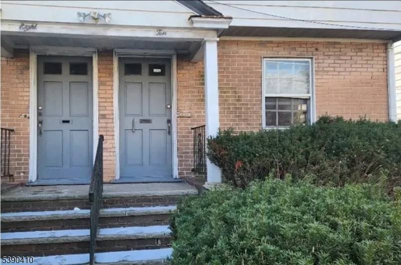 Irvington Twp., NJ 07111,8 Mcgotty Pl #2