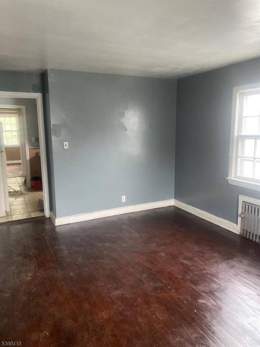 Irvington Twp., NJ 07111,8 Mcgotty Pl #2