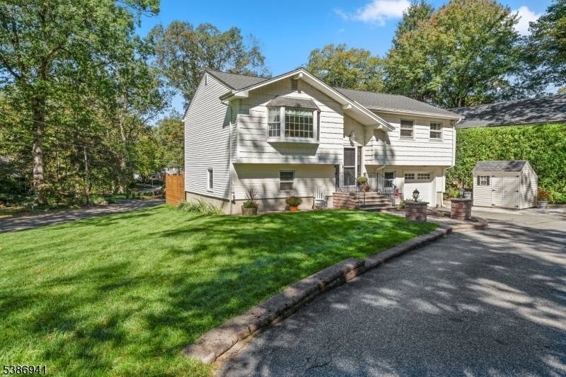 Denville Twp., NJ 07834,66 Tomahawk Trl