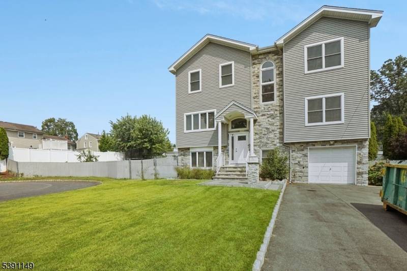 Kenilworth Boro, NJ 07033,18 Boyd Ter