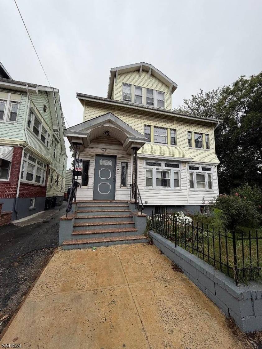 Newark City, NJ 07112,178 Osborne Ter