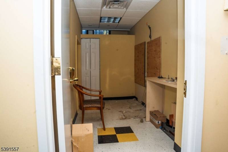 Elizabeth City, NJ 07201,138 140broad St