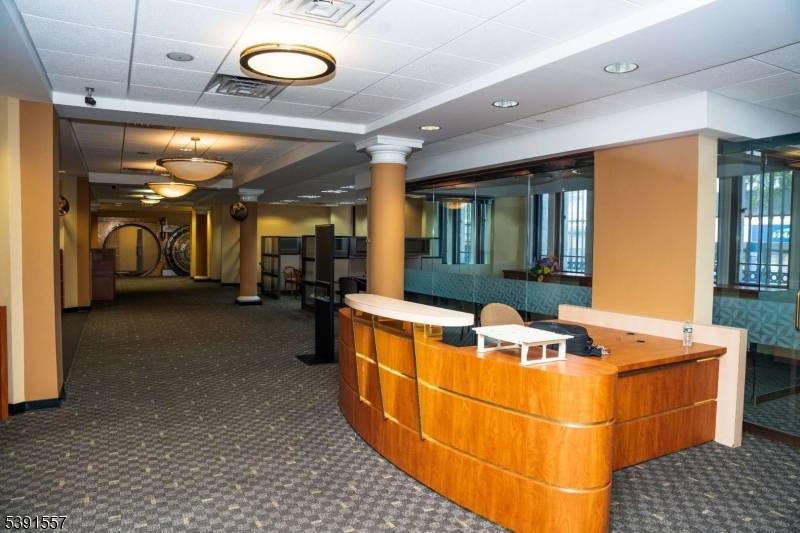 Elizabeth City, NJ 07201,138 140broad St