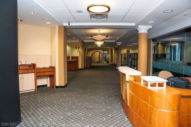 Elizabeth City, NJ 07201,138 140broad St