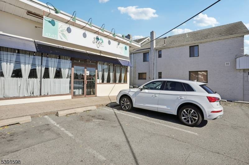 Fair Lawn Boro, NJ 07410,17-15 Broadway