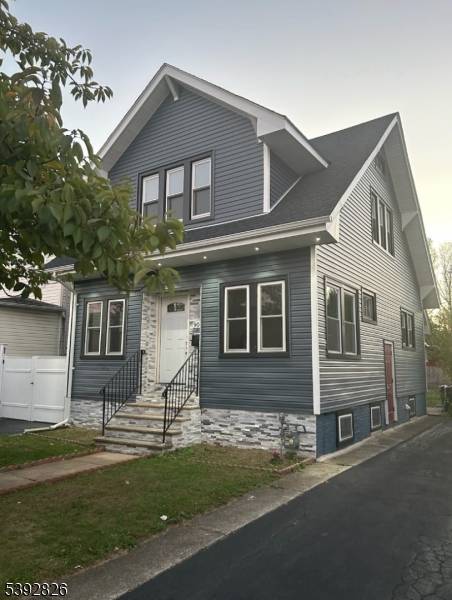 Elizabeth City, NJ 07208,904 CROSS