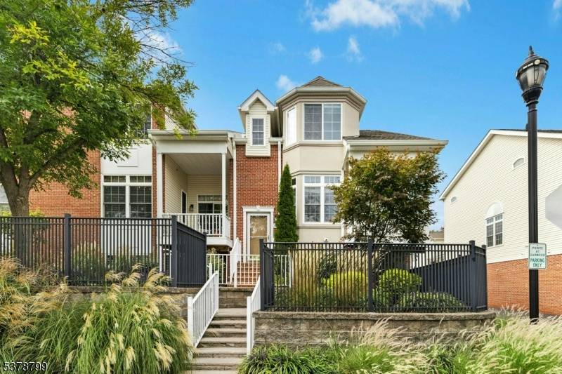 Garwood Boro, NJ 07027,500 Maple Ct #500