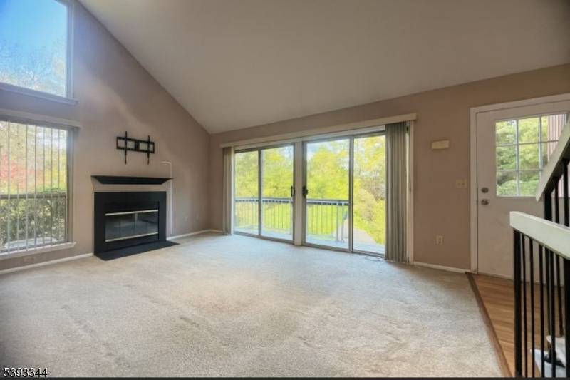 Hillsborough Twp., NJ 08844,4621 Bloomingdale Dr #21