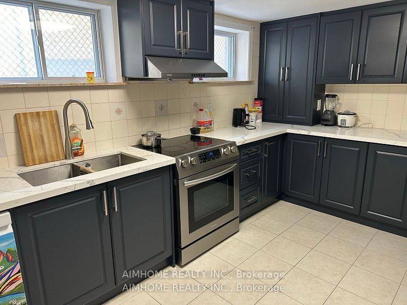 Richmond Hill, ON L4C 4C4,382 Sugar Maple LN #Basement