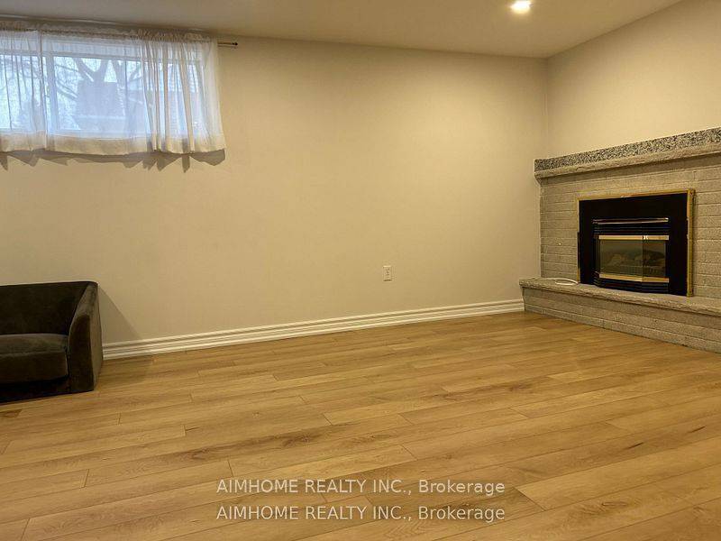Richmond Hill, ON L4C 4C4,382 Sugar Maple LN #Basement