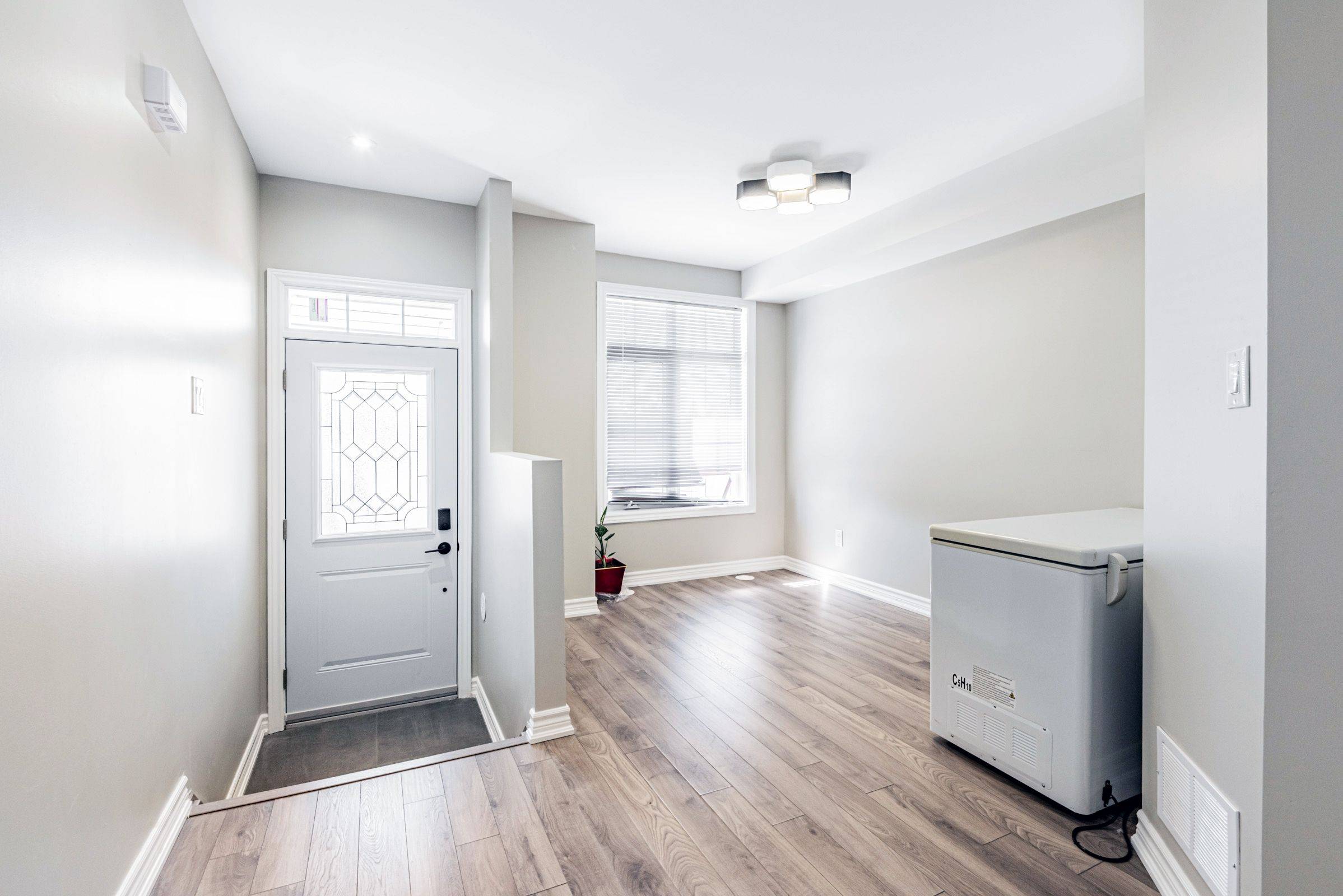 Markham, ON L6C 0V8,4798 16th AVE