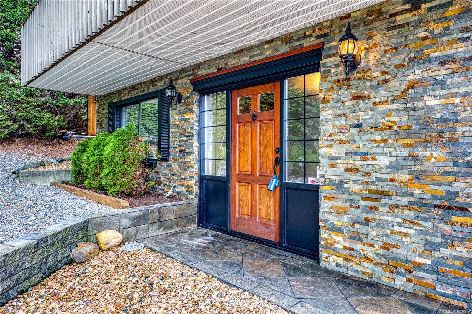 Nanaimo, BC V9R 6J2,197 Calder Rd