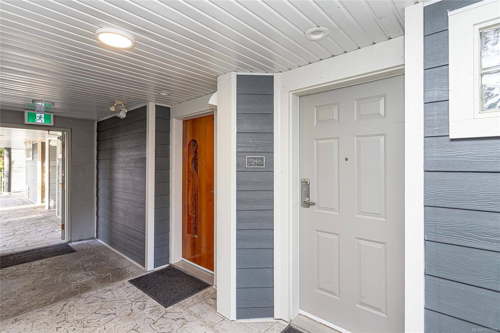 Nanoose Bay, BC V9P 9B7,1600 Stroulger Rd #724