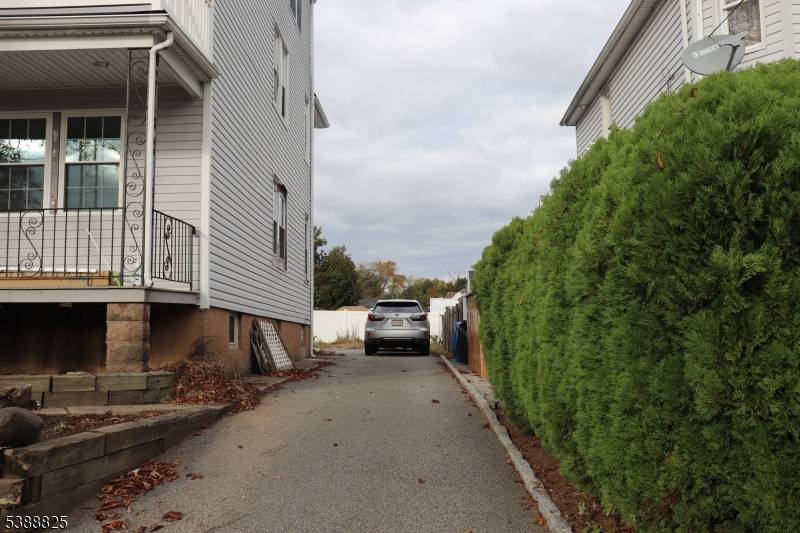 Ridgefield Park Village, NJ 07660,66 Winant Ave