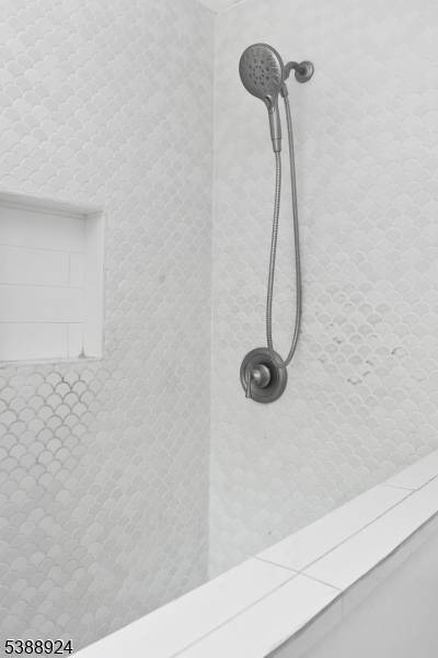 Roxbury Twp., NJ 07876,7 W Maple Ave