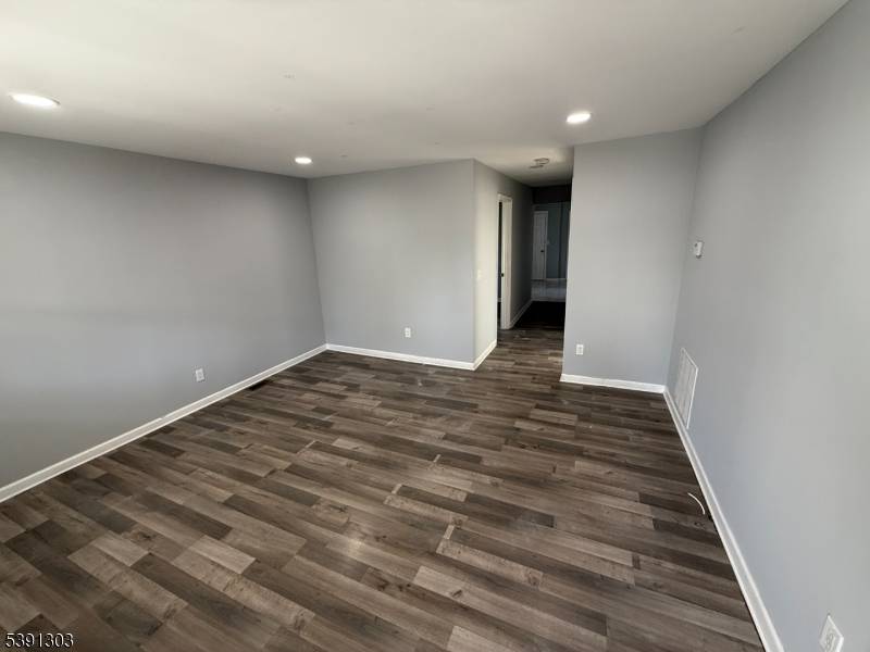 Rahway City, NJ 07065,280 William St #A