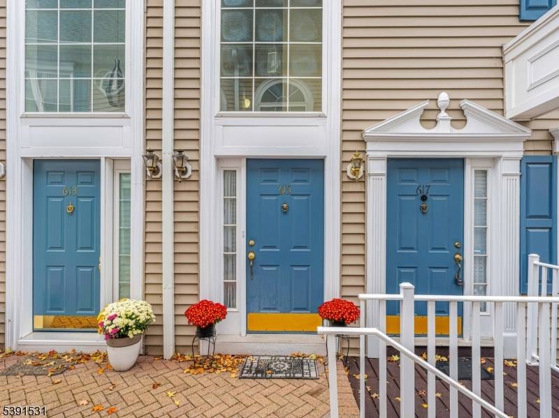 Branchburg Twp., NJ 08876,615 Magnolia Ln