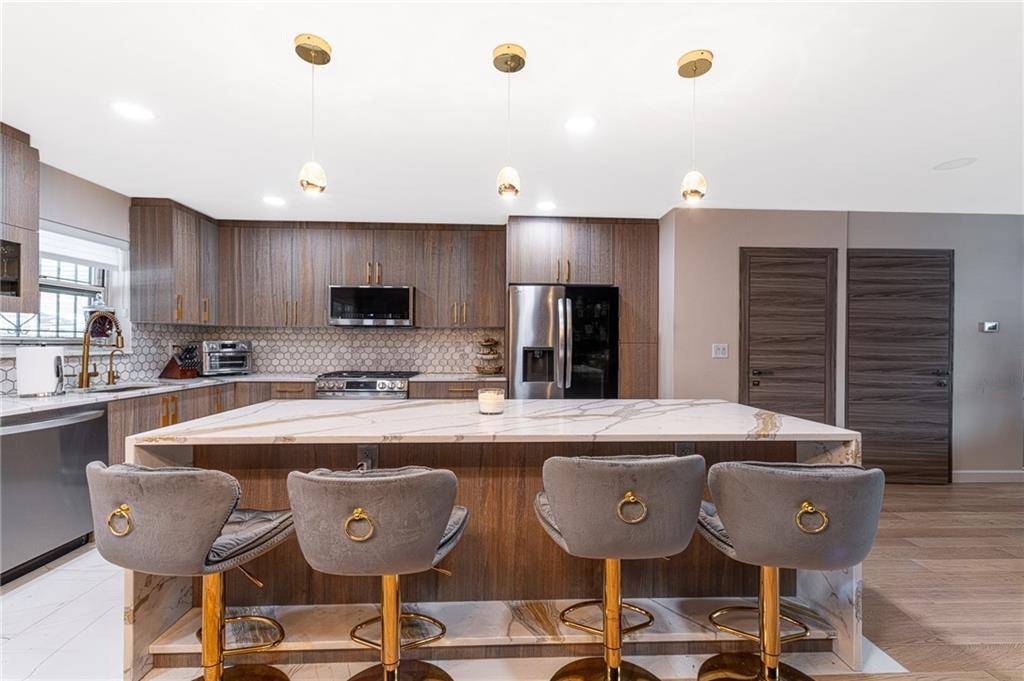 Brooklyn, NY 11235,2721 Batchelder ST