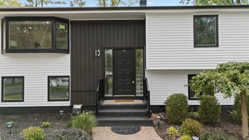 Livingston Twp., NJ 07039,106 Falcon Rd