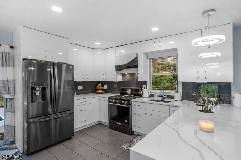 Ringwood Boro, NJ 07456,6 Oakwood Dr