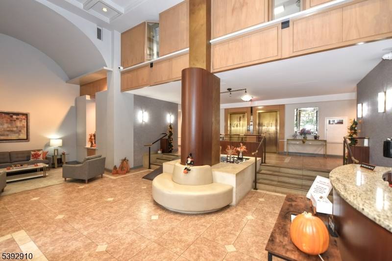 Hackensack City, NJ 07601,125 Prospect Ave #3-J