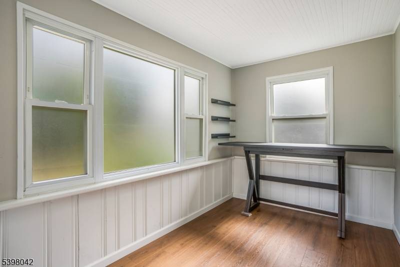 Belleville Twp., NJ 07109,16 Pleasant Ave