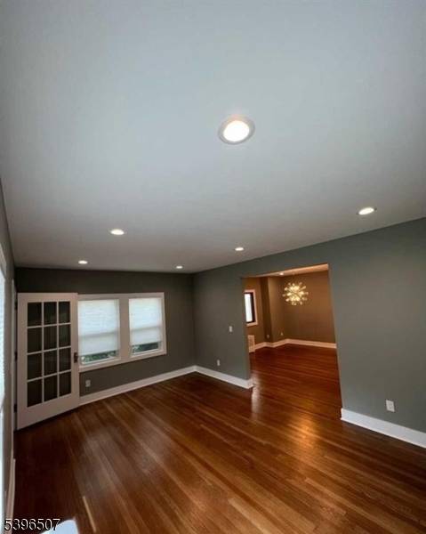 Ridgewood Village, NJ 07450,156 Washington Place