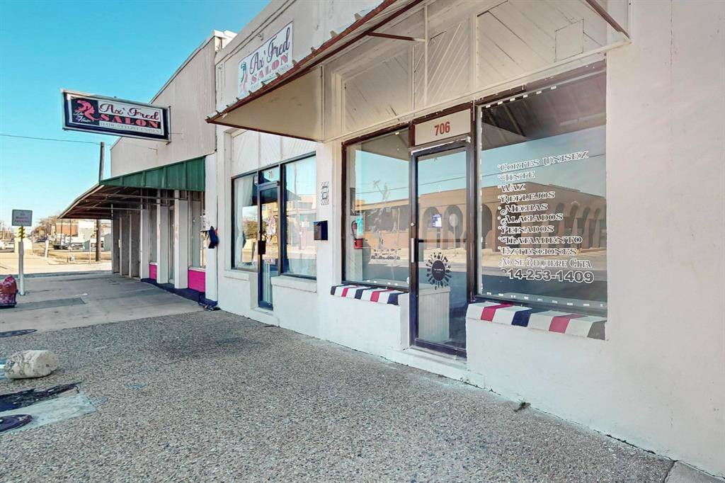 Gainesville, TX 76240,710 E California Street