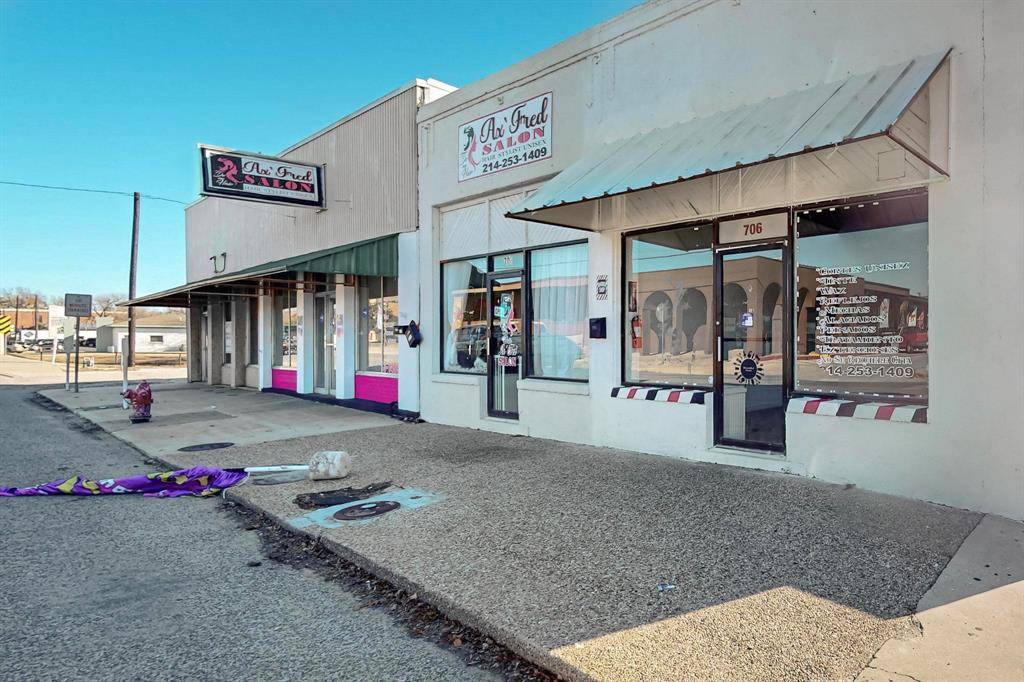 Gainesville, TX 76240,710 E California Street