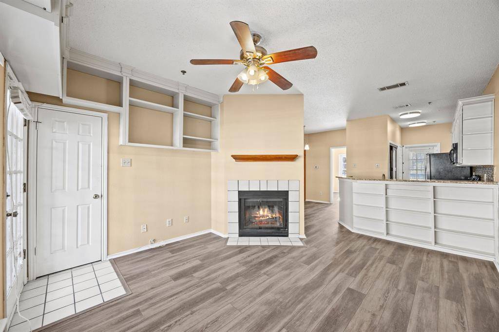 Dallas, TX 75209,4800 W Lovers Lane #406