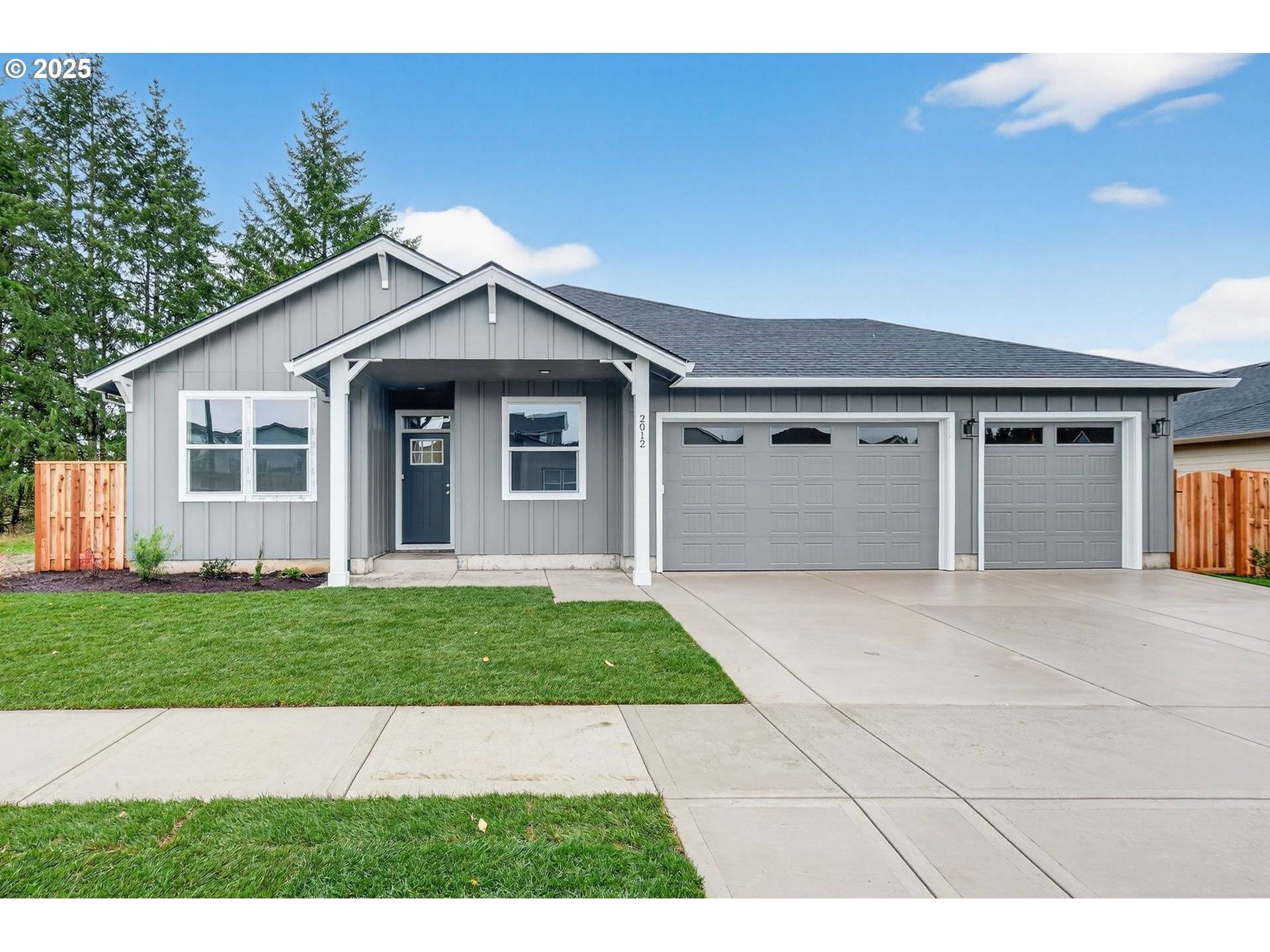 La Center, WA 98629,2012 E BADGER WAY #4