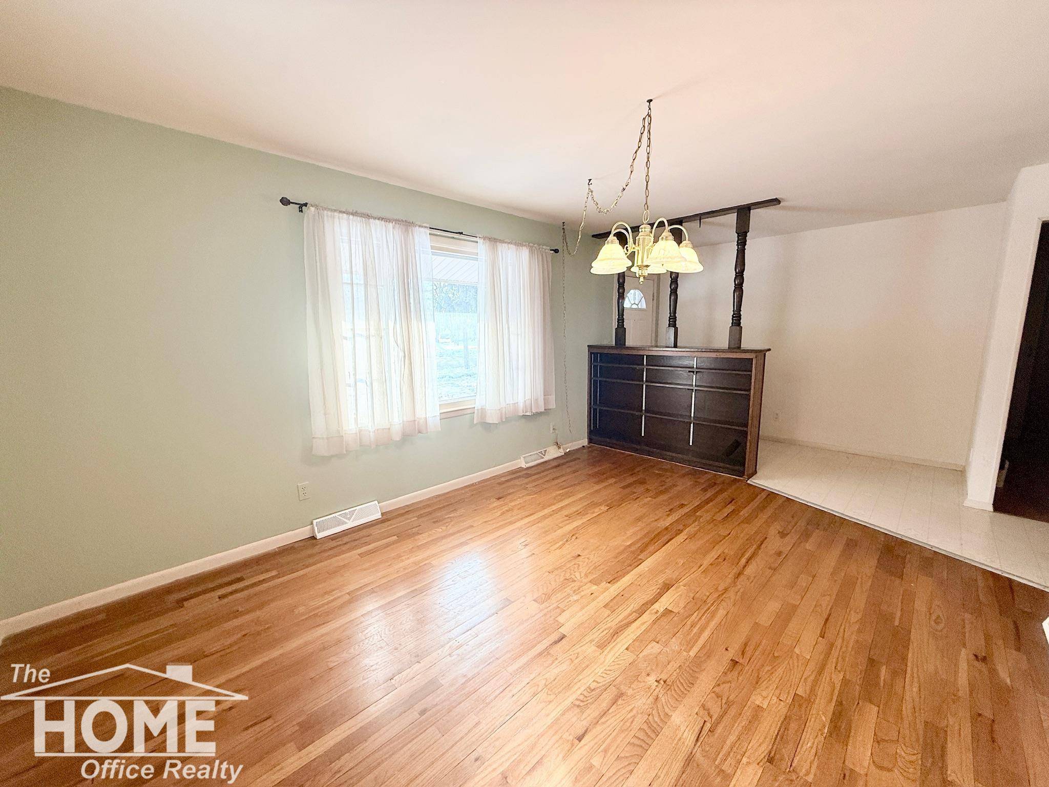 Owosso, MI 48867,1320 W King ST