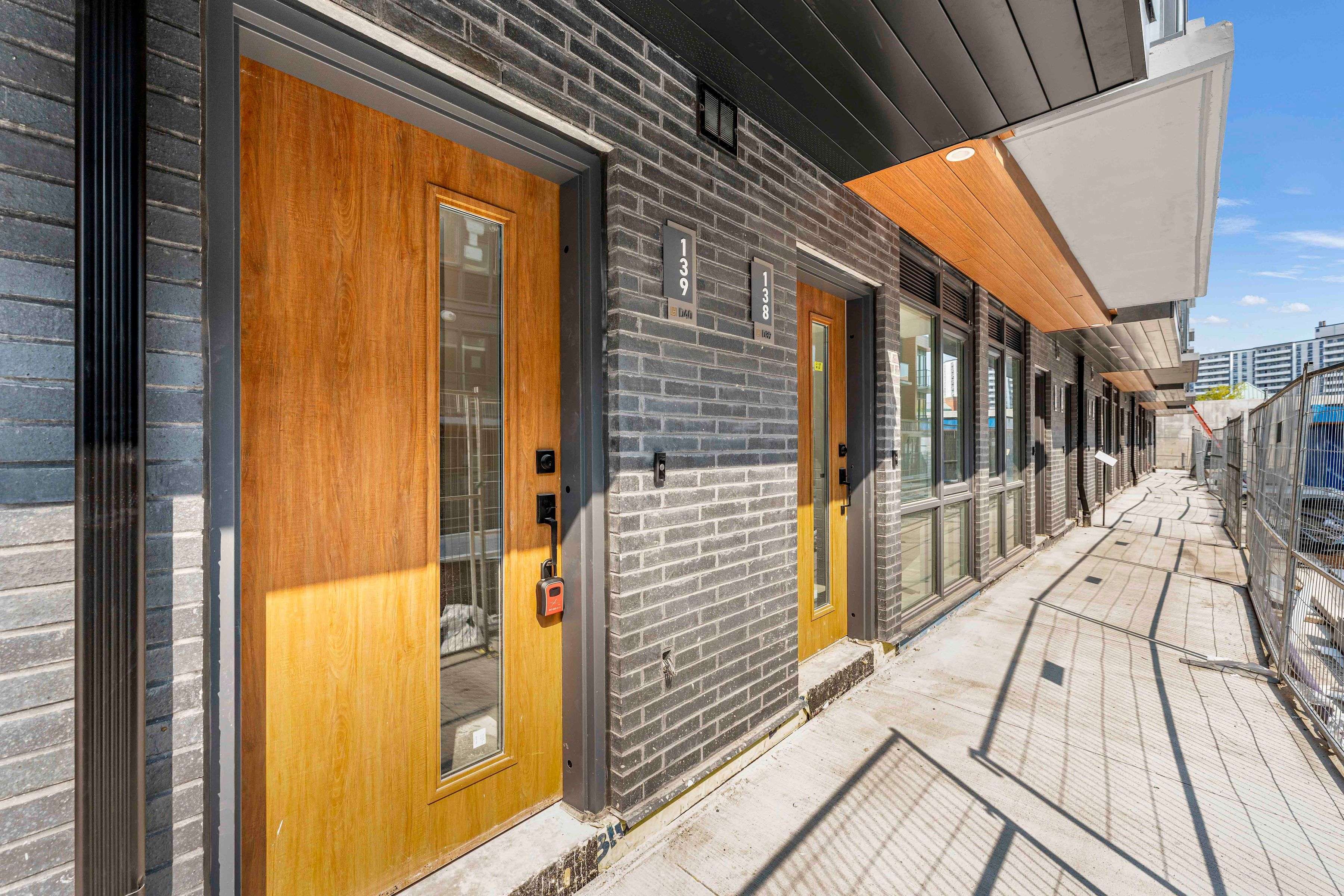 Toronto C13, ON M3A 2P8,69 Curlew DR #139