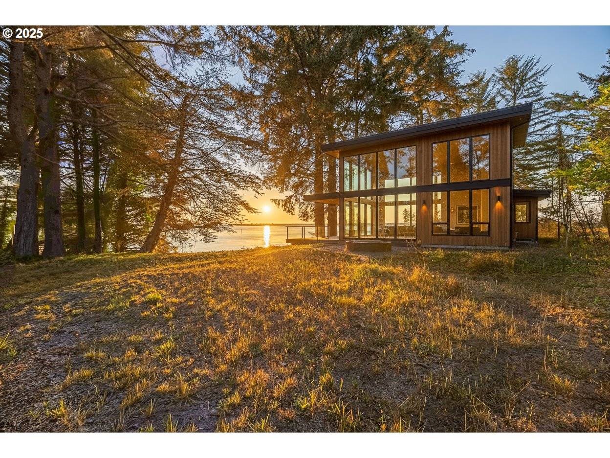 Coos Bay, OR 97420,01500 Cape Arago Hwy