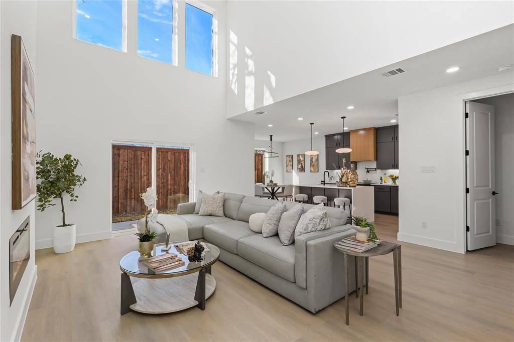 Dallas, TX 75203,459 Hart Street