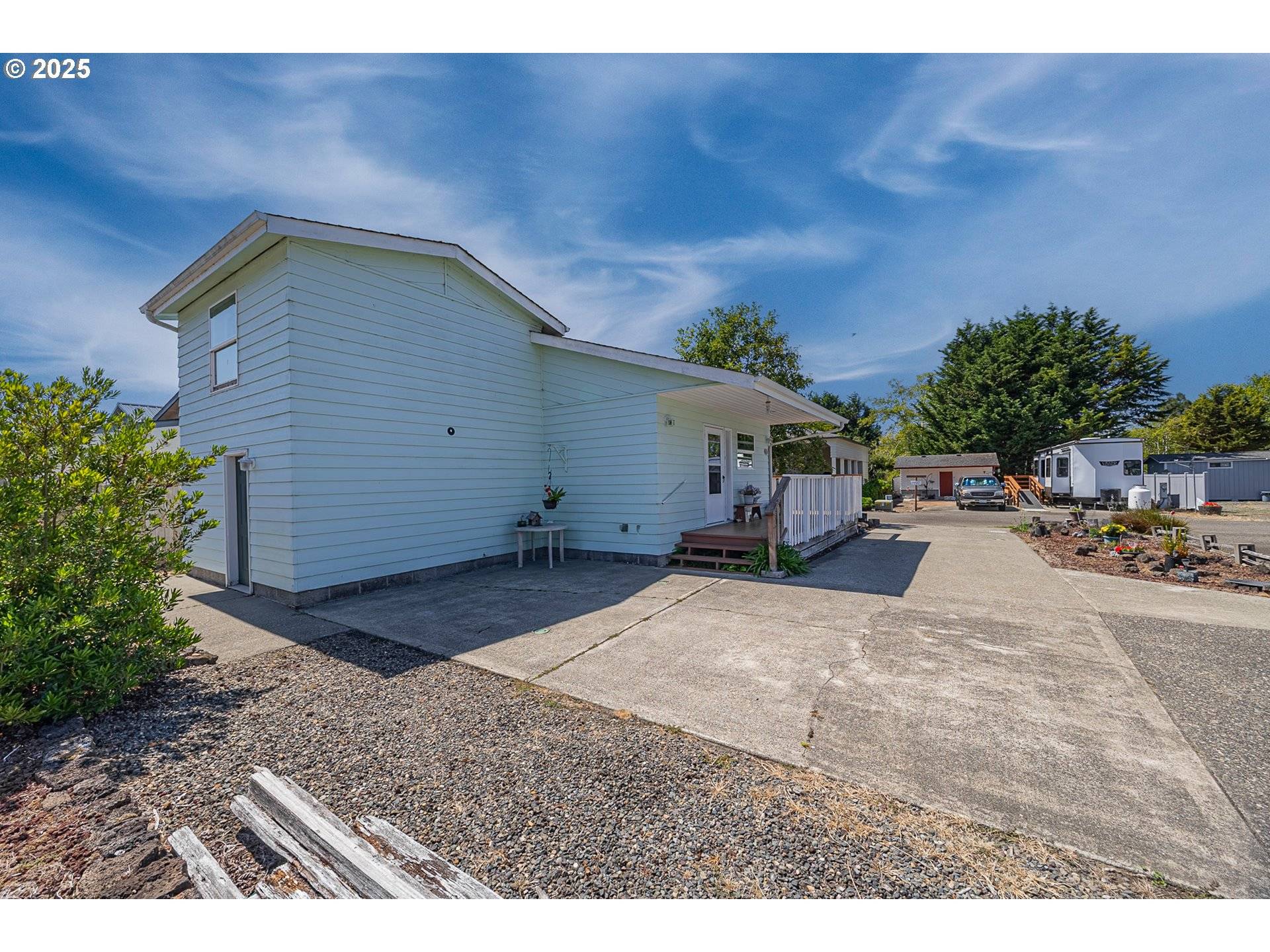 Lakeside, OR 97449,4 CREEK LN