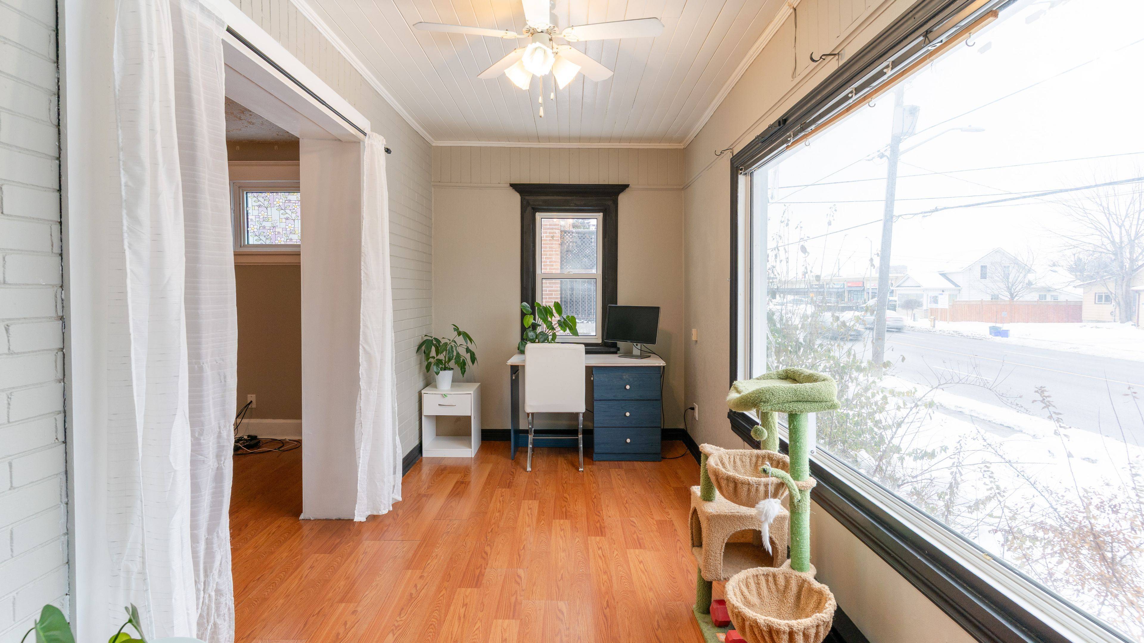 Oshawa, ON L1J 4G9,62 Park RD S