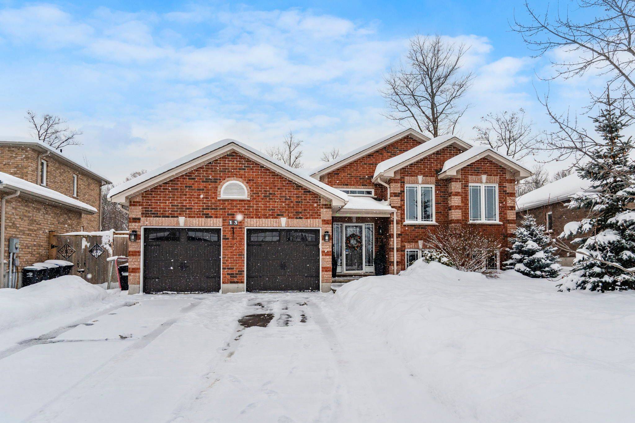 Tay, ON L0K 2A0,13 Hunter AVE