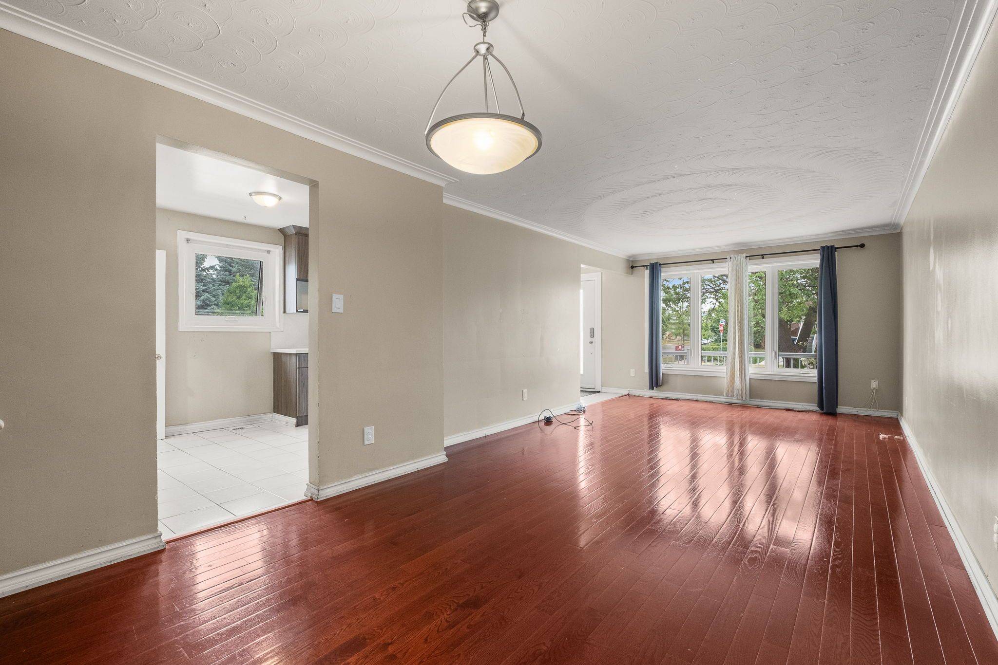 Toronto W05, ON M9L 1A7,84 Goldsboro RD